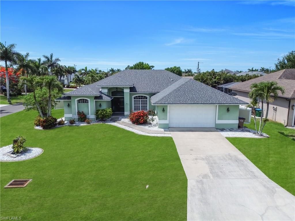 1722 SW 38th TER, Cape Coral, FL 33914