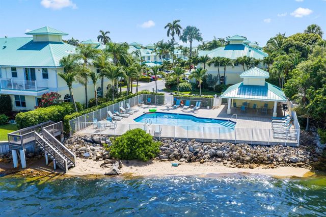 131 Barefoot Cove, Hypoluxo, FL 33462