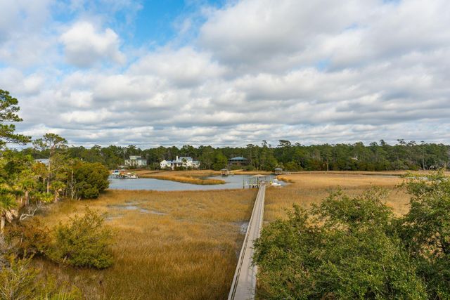 2834 Parkers Landing Road, Mount Pleasant, SC 29466