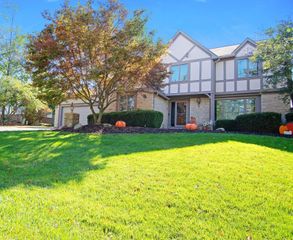 5873 Leven Links Court, Dublin, OH 43017