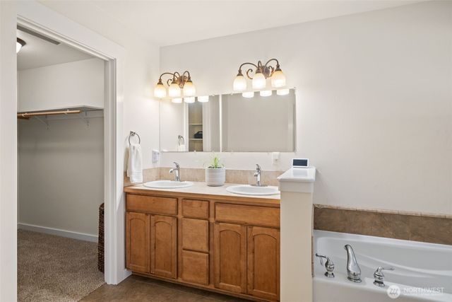 30 E Stirling Court, Shelton, WA 98584