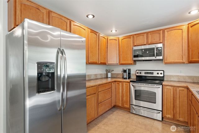 30 E Stirling Court, Shelton, WA 98584
