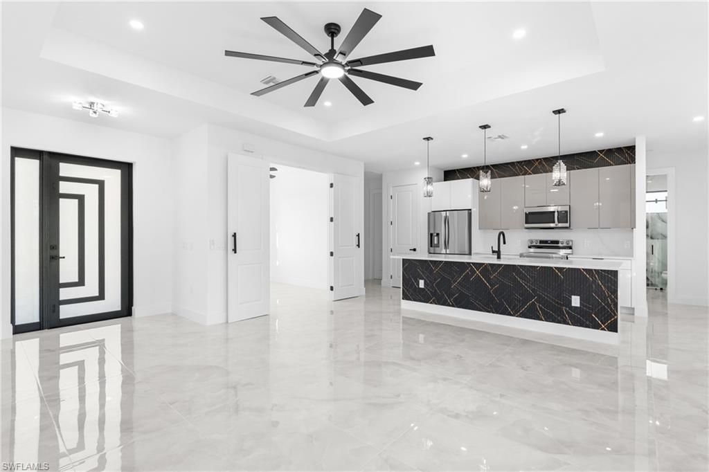 641 Camilla ST E, LEHIGH ACRES, FL 33974 — photo 3