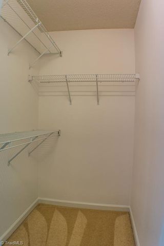 624 Ivy Glen Drive, Winston-salem, NC 27127
