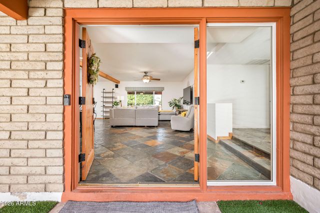 15042 N 6TH Street, Phoenix, AZ 85022