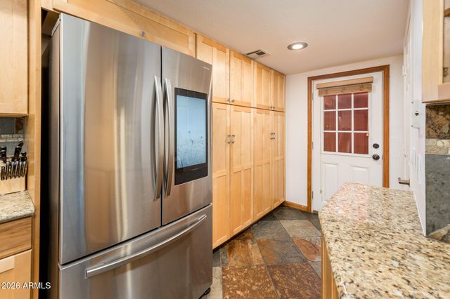 15042 N 6TH Street, Phoenix, AZ 85022