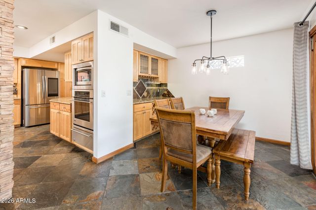 15042 N 6TH Street, Phoenix, AZ 85022