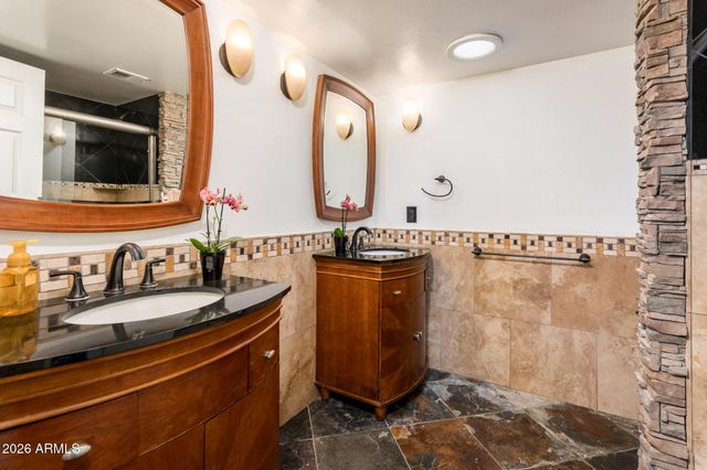 15042 N 6TH Street, Phoenix, AZ 85022