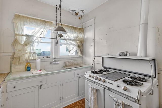 709 S School St, Lodi, CA 95240