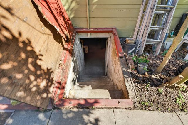 709 S School St, Lodi, CA 95240