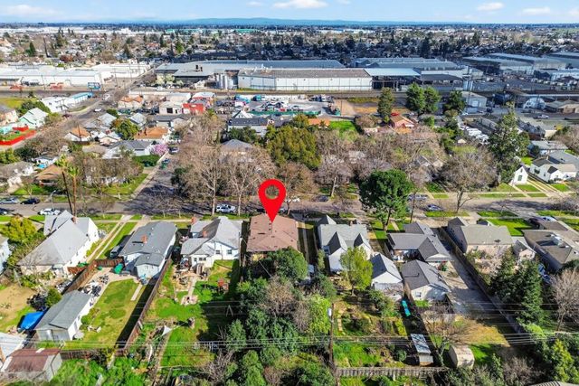 709 S School St, Lodi, CA 95240