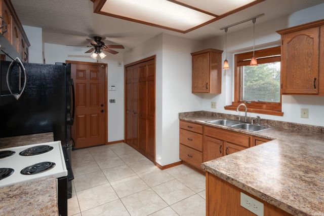 7435 Glen Gelder Circle, Fort Wayne, IN 46804