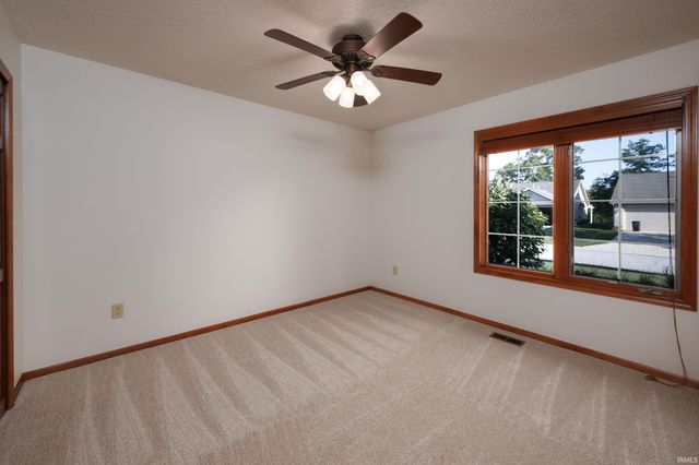 7435 Glen Gelder Circle, Fort Wayne, IN 46804