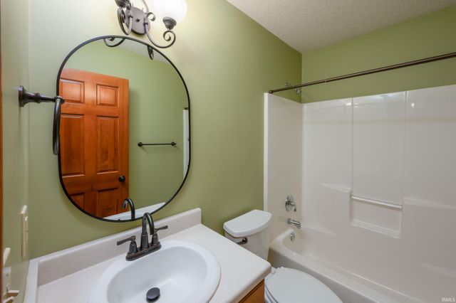 7435 Glen Gelder Circle, Fort Wayne, IN 46804