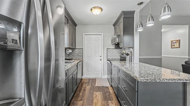 1135 WALKER CIRCLE W, Lakeland, FL 33805