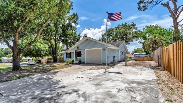 1135 WALKER CIRCLE W, Lakeland, FL 33805