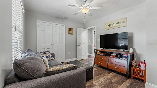 1135 WALKER CIRCLE W, Lakeland, FL 33805