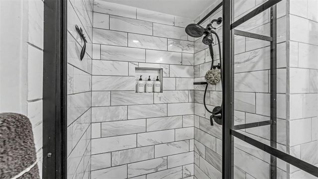 1135 WALKER CIRCLE W, Lakeland, FL 33805
