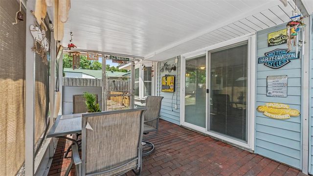 1135 WALKER CIRCLE W, Lakeland, FL 33805