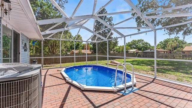 1135 WALKER CIRCLE W, Lakeland, FL 33805