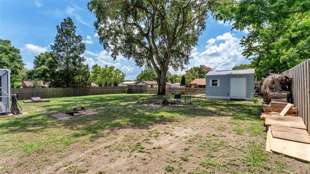 1135 WALKER CIRCLE W, Lakeland, FL 33805