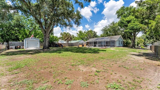 1135 WALKER CIRCLE W, Lakeland, FL 33805