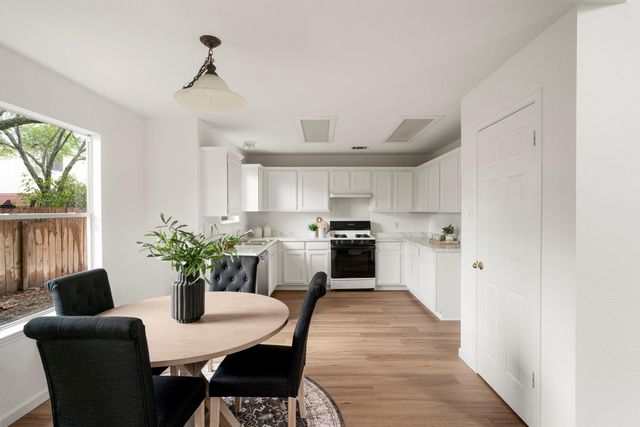 9109 Hoffman CV, Austin, TX 78749