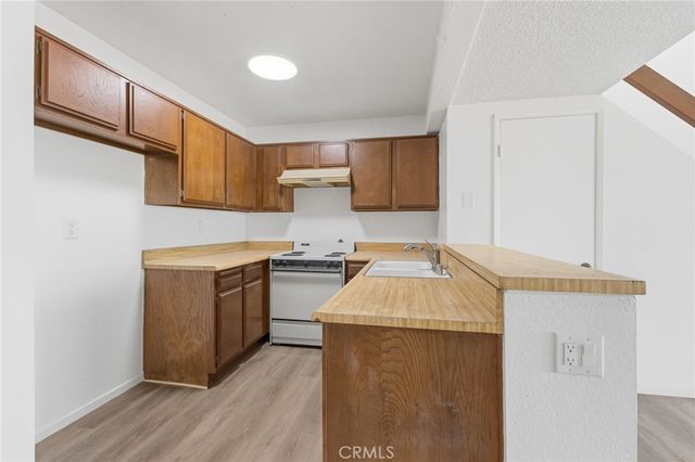 1400 W Edgehill Unit 40, San Bernardino, CA 92405