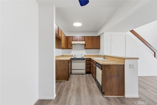 1400 W Edgehill Unit 40, San Bernardino, CA 92405