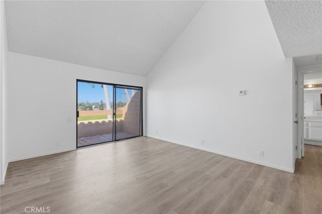 1400 W Edgehill Unit 40, San Bernardino, CA 92405