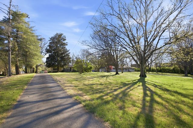 710 Murfreesboro Rd, Franklin, TN 37064