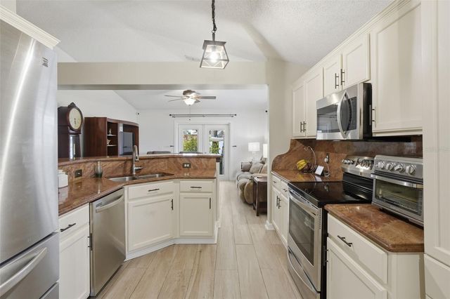 16868 CORNERWOOD DRIVE, Orlando, FL 32820