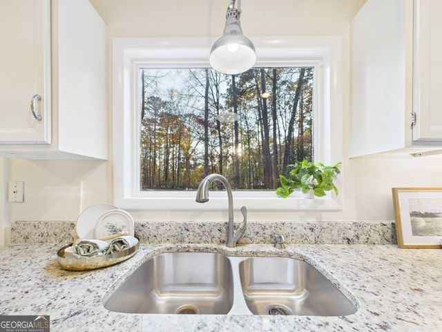 202 Hilltop Circle, Macon, GA 31210