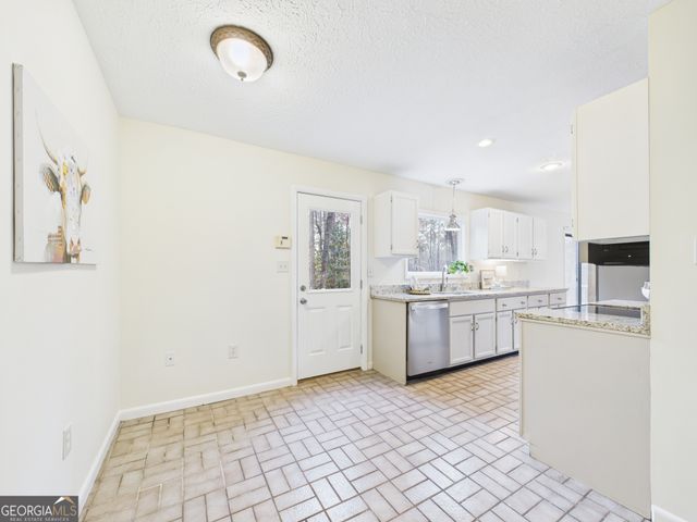 202 Hilltop Circle, Macon, GA 31210