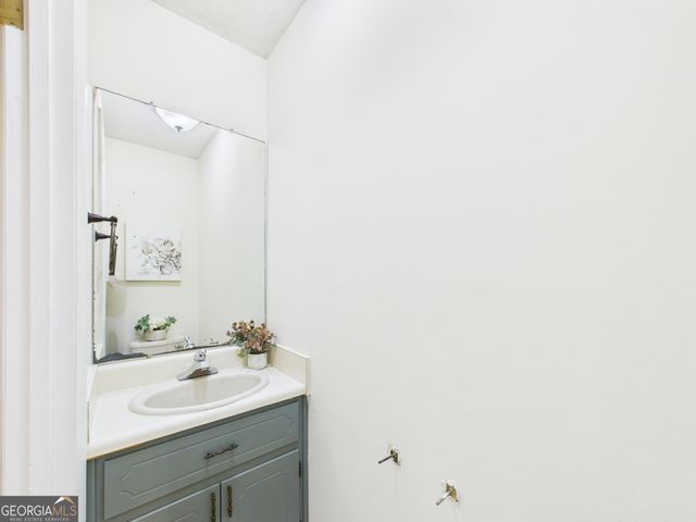 202 Hilltop Circle, Macon, GA 31210