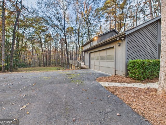 202 Hilltop Circle, Macon, GA 31210