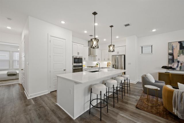 1047 Manacor Lane, Dallas, TX 75212