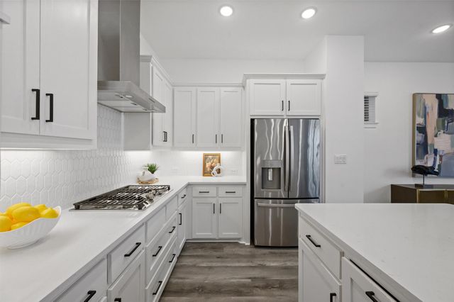 1047 Manacor Lane, Dallas, TX 75212