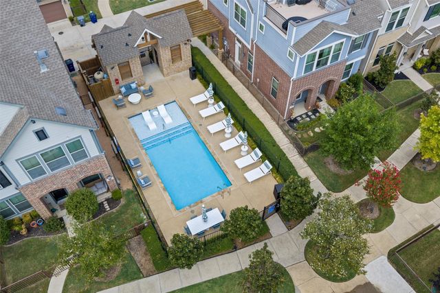 1047 Manacor Lane, Dallas, TX 75212