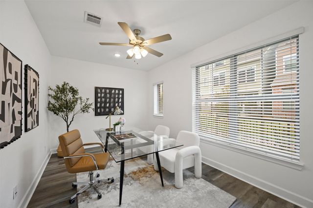 1047 Manacor Lane, Dallas, TX 75212