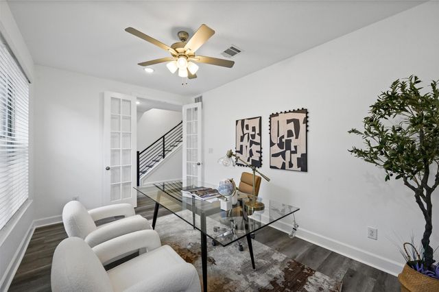 1047 Manacor Lane, Dallas, TX 75212
