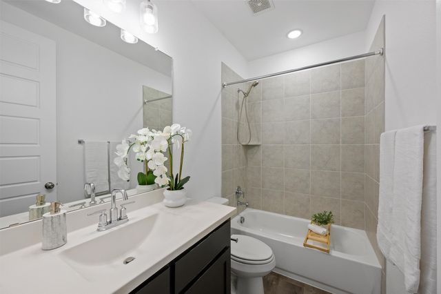 1047 Manacor Lane, Dallas, TX 75212