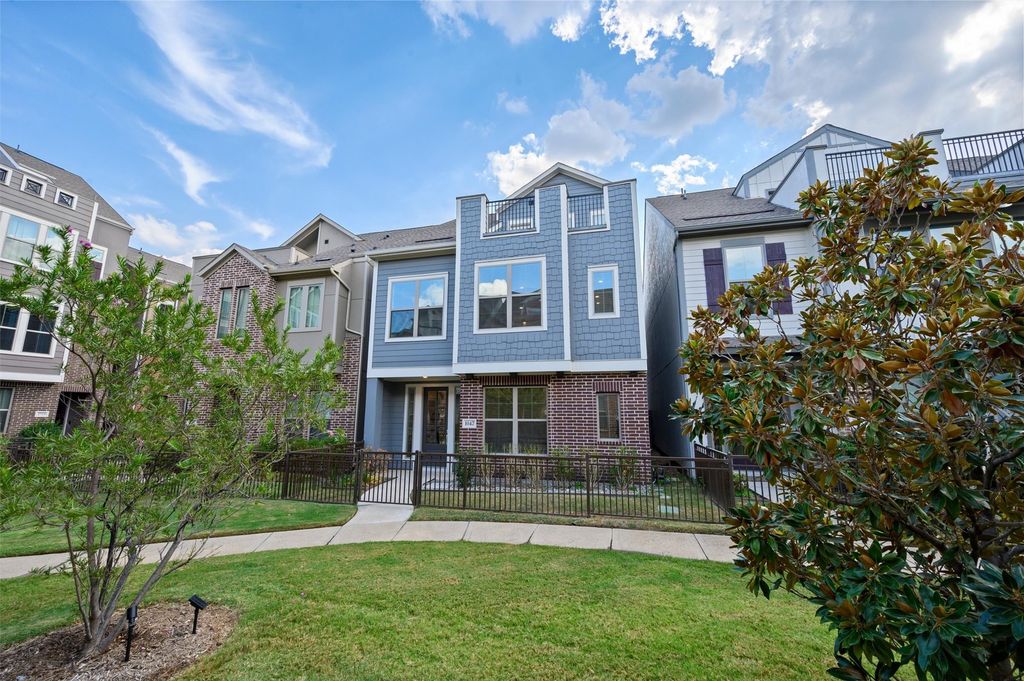 1047 Manacor Lane, Dallas, TX 75212 — photo 2