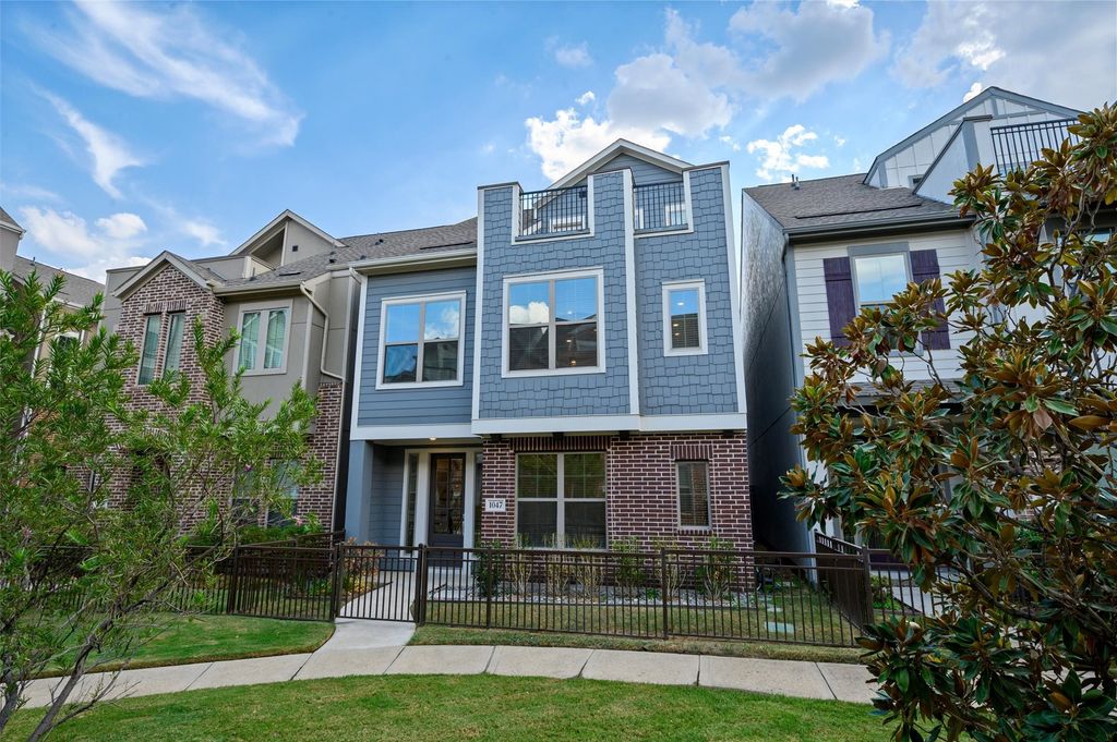 1047 Manacor Lane, Dallas, TX 75212 — photo 4