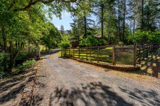 905 Summit Loop, Grants Pass, OR 97527