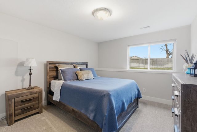 12202 E Clark St, Wichita, KS 67207