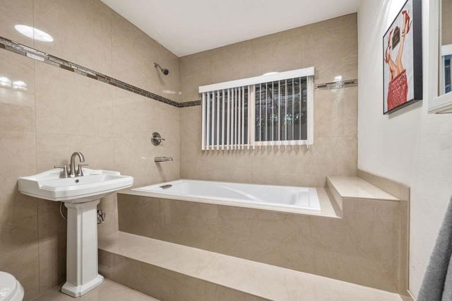 1425 ViA Soledad, Palm Springs, CA 92264