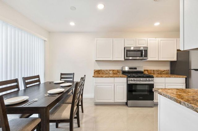 1425 ViA Soledad, Palm Springs, CA 92264