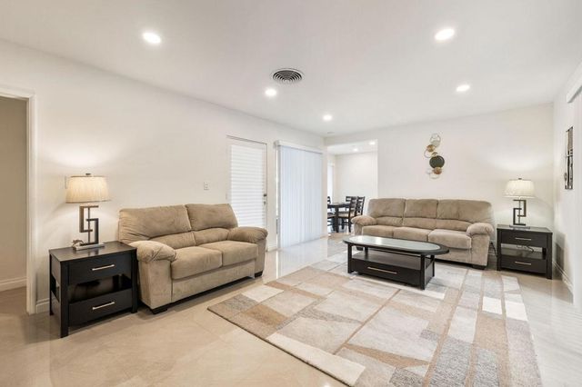 1425 ViA Soledad, Palm Springs, CA 92264