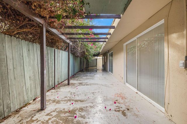 1425 ViA Soledad, Palm Springs, CA 92264